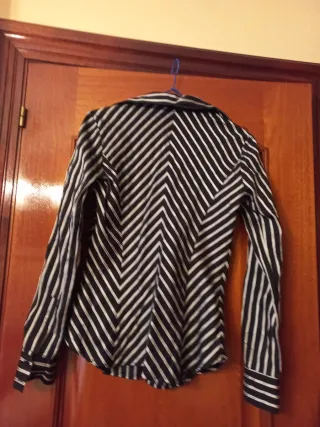 Camisa Rayas Blanco y Negro