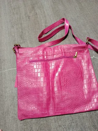 Bolso rosa efecto piel cocodrilo