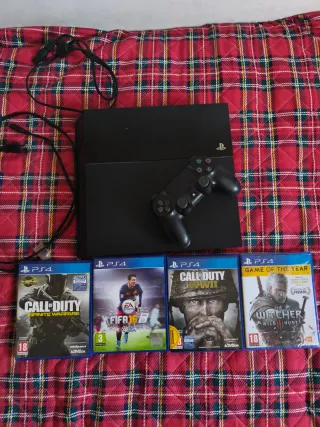 PlayStation 4 + 4 juegos