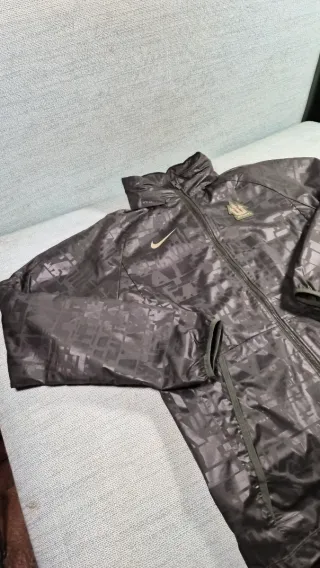 Giacca a vento Nike verde