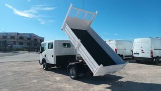 NISSAN NT400 2015 DOBLE CABINA BASCULANTE