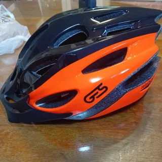 Casco Bicicleta Negro y Naranja GS