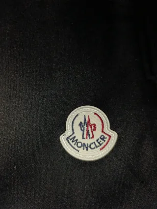 Conjunto Fato Treino Moncler Preto.