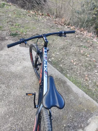 Bicicleta BH Expert Negra/Roja