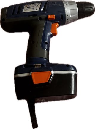 Taladro Dexter Power no tiene cargador . Todo 15eu