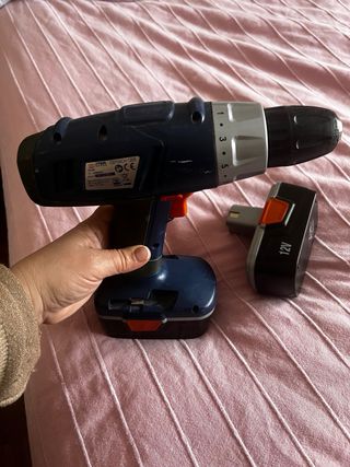 Taladro Dexter Power no tiene cargador . Todo 15eu