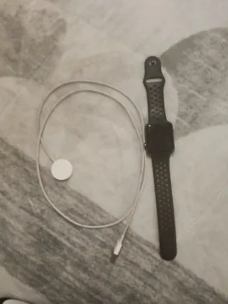 Apple Watch Negro con Cargador