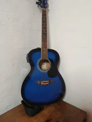 Guitarra Dimavery azul