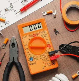 Electricista y fontanero