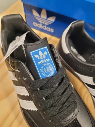 Adidas Samba nere