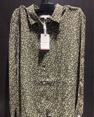 Camisa Tommy Hilfiger verde con estampado