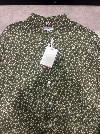 Camisa Tommy Hilfiger verde con estampado