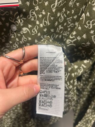 Camisa Tommy Hilfiger verde con estampado