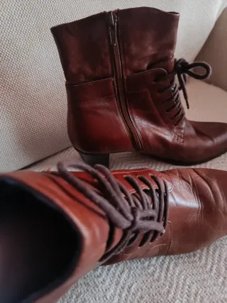 Botines de piel marron chocolate con cremallera