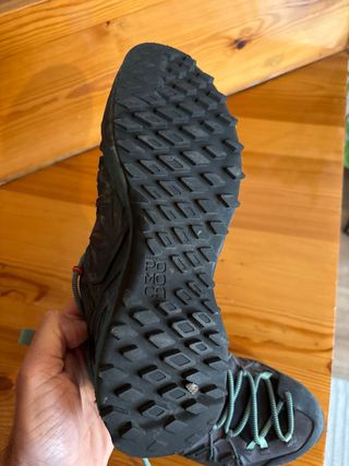 Zapatillas trekking Salewa negras y verdes