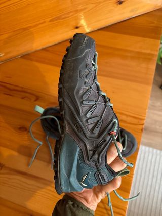 Zapatillas trekking Salewa negras y verdes