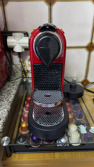 Cafetera Nespresso Citiz & Milk Roja