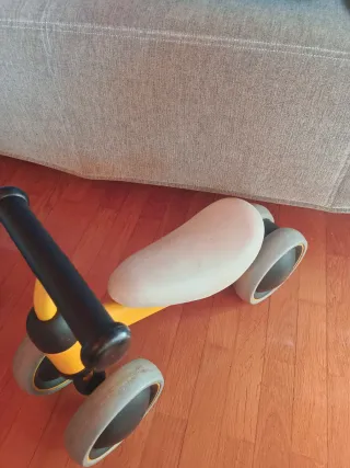 Bici infantil amarilla 4 ruedas