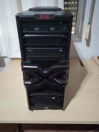 PC Gaming i7 7700 16GB RAM SSD