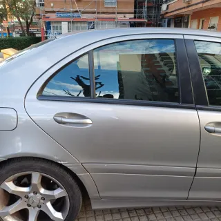 Mercedes-Benz Clase C 2005