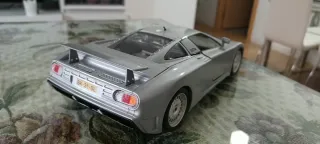 Bugatti Plata Modelo Coche