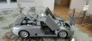 Bugatti Plata Modelo Coche