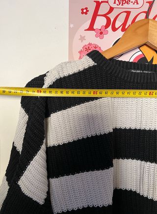 Jersey Bershka Rayas Blanco y Negro