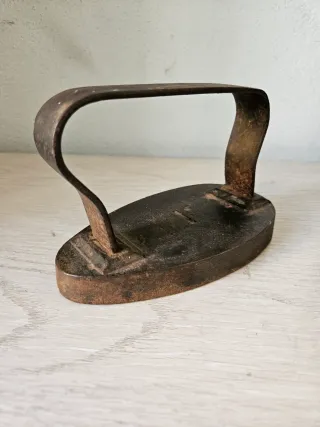 Plancha antigua de hierro