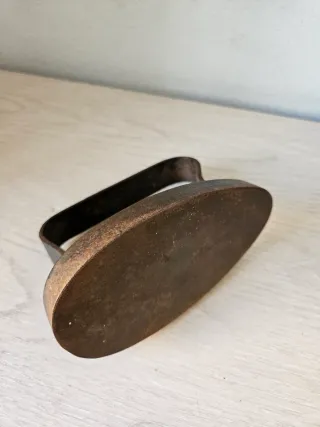 Plancha antigua de hierro