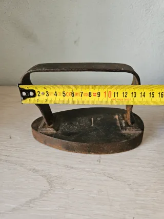 Plancha antigua de hierro