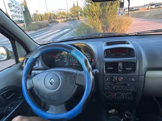 Renault Clio 2003