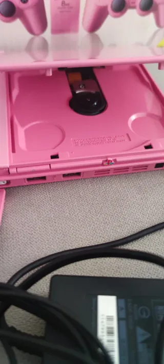 PlayStation 2 Slim Rosa