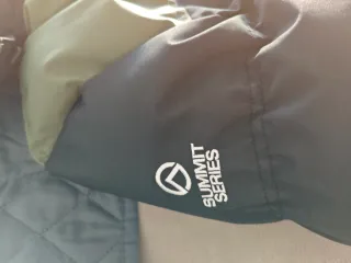 Chaqueta The North Face Gore-Tex Negra y Verde