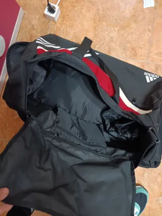 Macuto Adidas Negro y Rojo