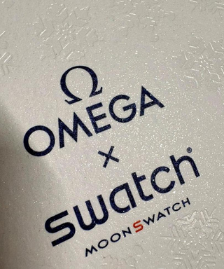 Omega x Swatch Moonshine Gold SO33W701L