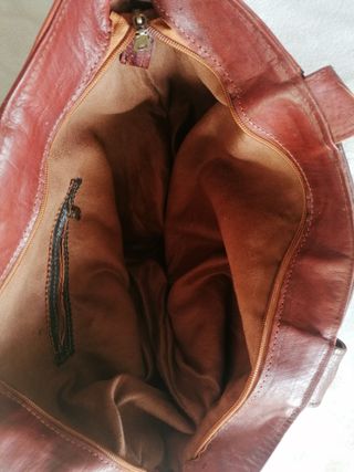 Bolso de cuero marrón