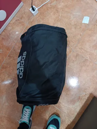 Macuto gimnasio Adidas Negro