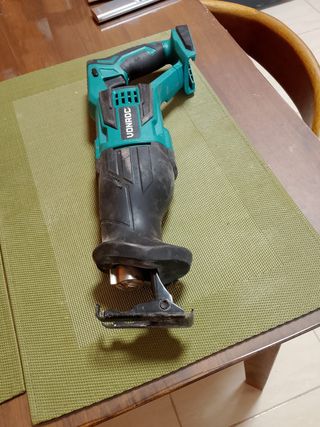 Sierra de sable y cargador