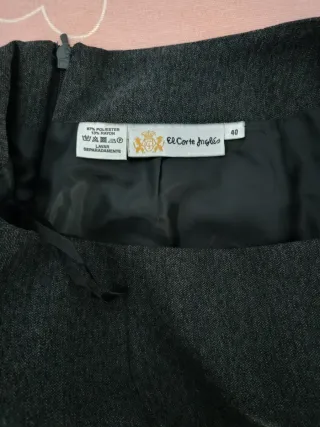 Falda midi recta gris