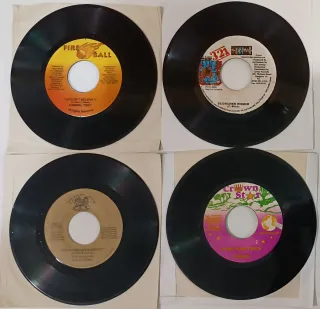 40 Vinilos Reggae Dancehall, de 7". LEER ANUNCIO