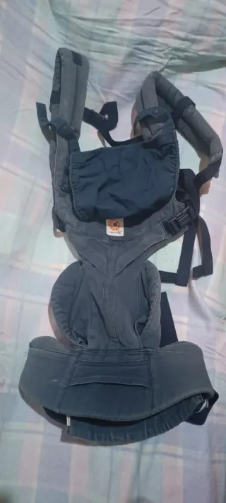 Mochila Ergobaby Descolorida