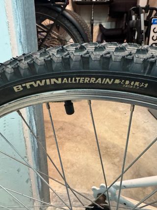 Bicicleta Btwin Rockrider 24 Blanca