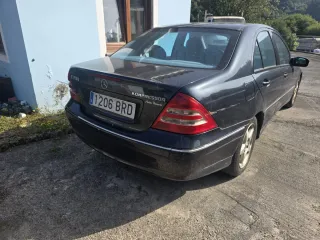 Mercedes-Benz Clase C 2003