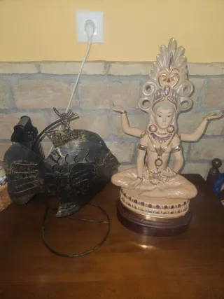 Figura India y Pez Decorativo
