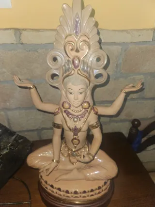 Figura India y Pez Decorativo