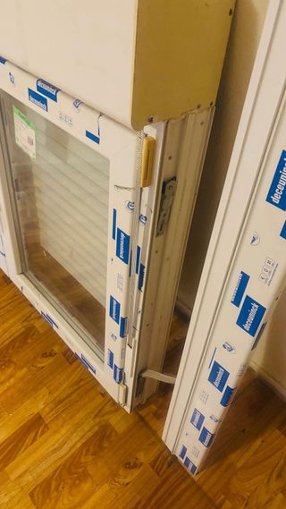 OFERTON VENTANA PVC nueva con persiana