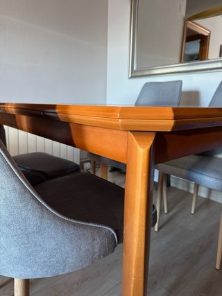 Mesa de comedor extensible de madera