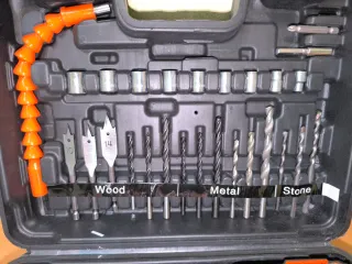 Taladro Atornillador con Accesorios