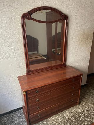 Conjunto de muebles de madera para dormitorio