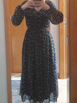 Vestido Tiffosi preto flores XS